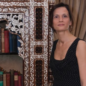 Gerçek ve kurgu arasında geçen bir hikâye yazmanın artısı eksisi